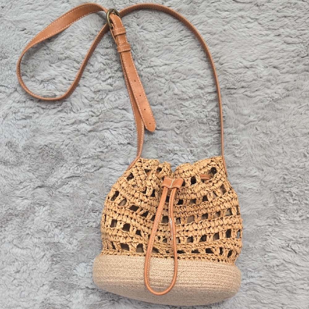 Tan knit Crochet straw Bucket Bag
